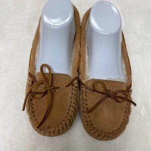 Minnetonka Women's Cally‎ Moccasin Slippers, size 7